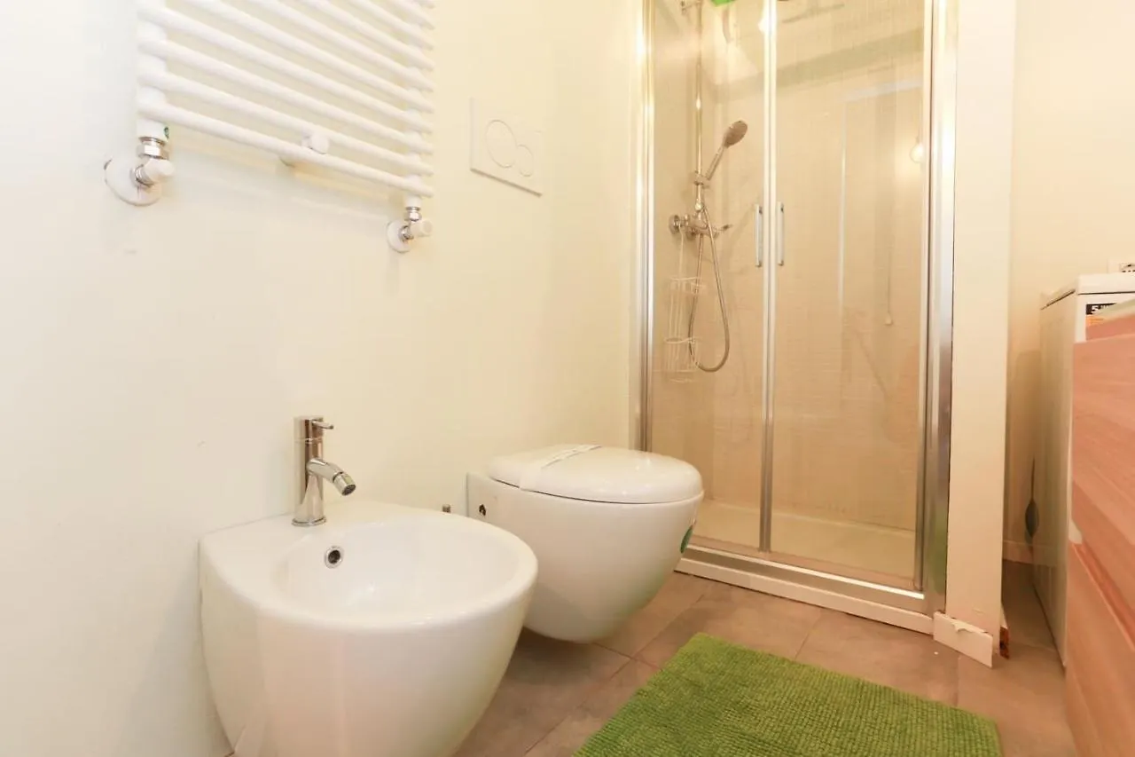 The Best Rent - Modern One Bedroom Apartment In Milan Italy